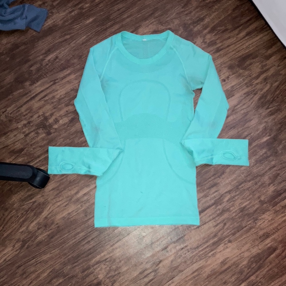 -lululemon cute teal size 4